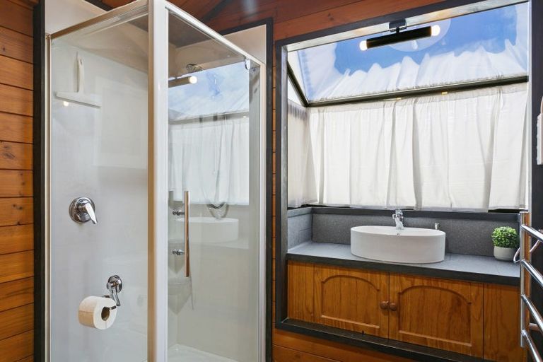 Photo of property in 65 Rangiamohia Road, Turangi, 3334