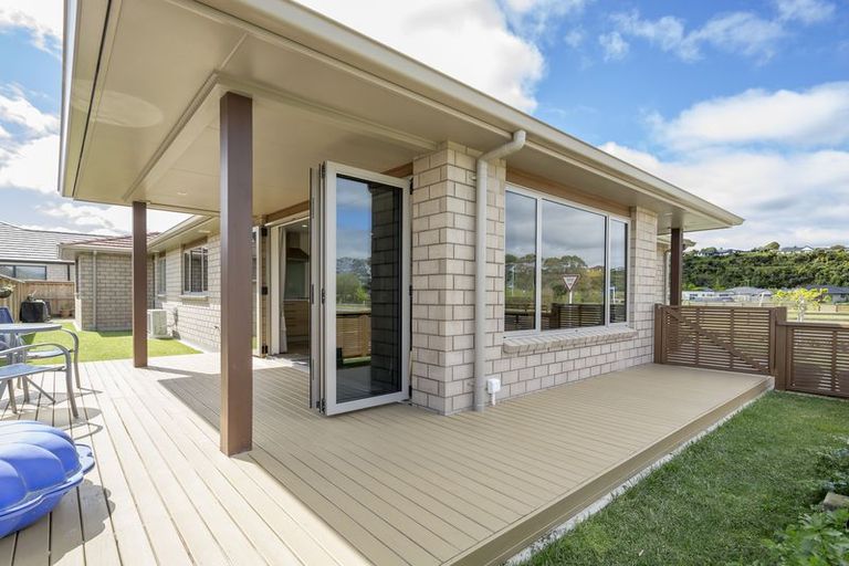 Photo of property in 10 Double Bay Road, Pyes Pa, Tauranga, 3112