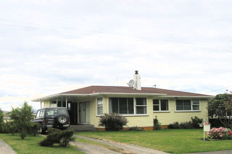 Photo of property in 21 Matuku Street, Selwyn Heights, Rotorua, 3015
