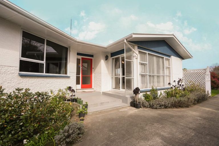 Photo of property in 24 Kent Lodge Avenue, Avonhead, Christchurch, 8042