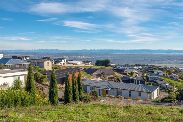 Photo of property in 8 Stoneyridge Close, Mount Pleasant, Christchurch, 8081