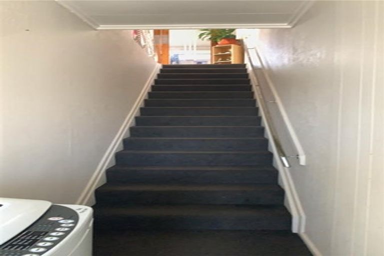 Photo of property in 6 Maratahu Street, Westown, New Plymouth, 4310