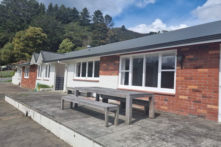 Photo of property in 357 Whitemans Valley Road, Whitemans Valley, Upper Hutt, 5371