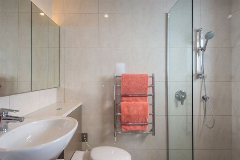 Photo of property in 28 Wairarapa Terrace, Merivale, Christchurch, 8014