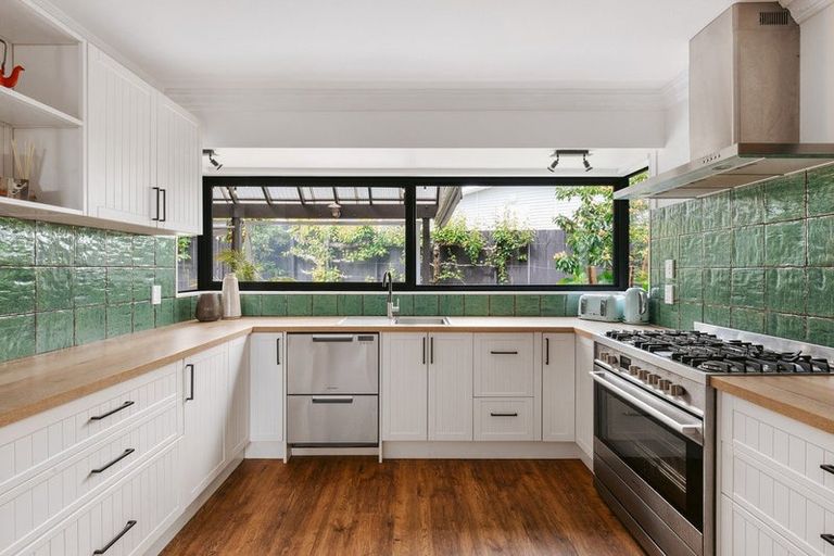 Photo of property in 32 Clivedene Street, Matua, Tauranga, 3110