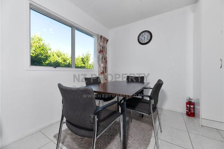 Photo of property in 46 Parrs Cross Road, Henderson, Auckland, 0612