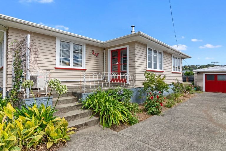 Photo of property in 168 Kawai Street South, Nelson South, Nelson, 7010