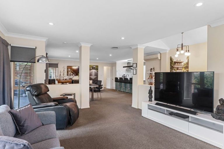 Photo of property in 107 Inwoods Close, Parklands, Christchurch, 8083