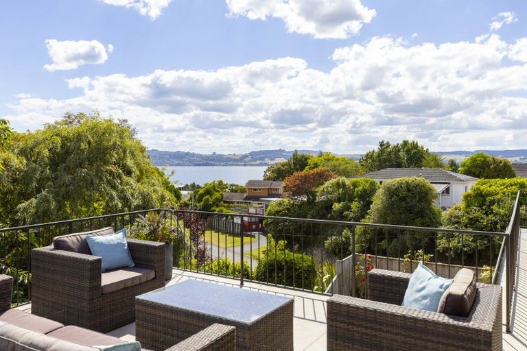 Photo of property in 1 Norfolk Road, Waipahihi, Taupo, 3330