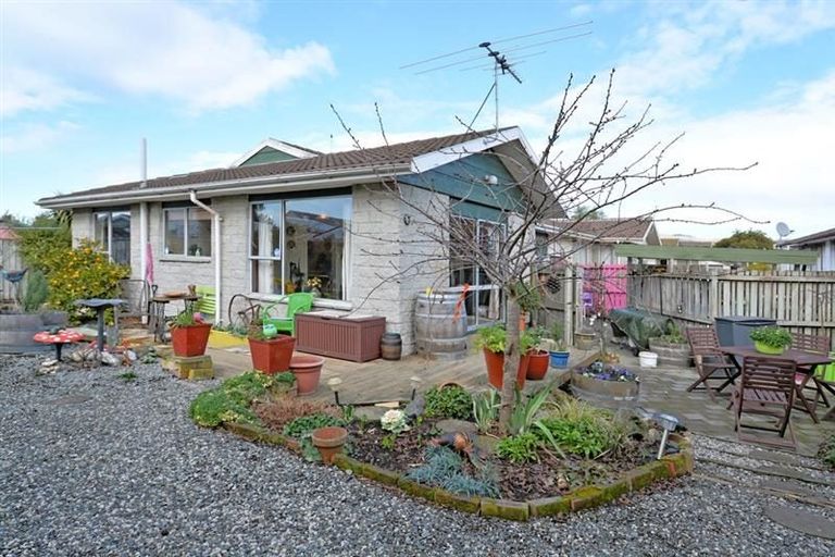 Photo of property in 2/53 Kuaka Crescent, Bromley, Christchurch, 8062