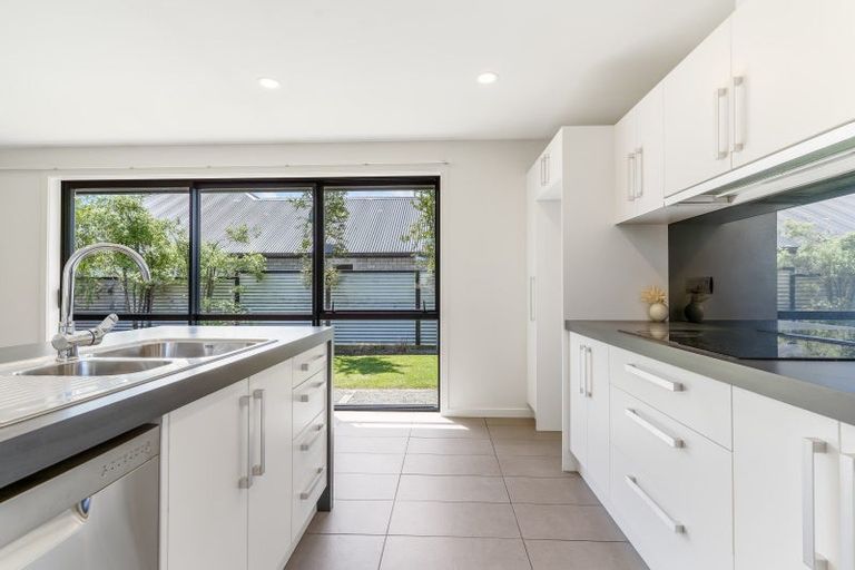 Photo of property in 32 Welsh Road, Winton, 9720