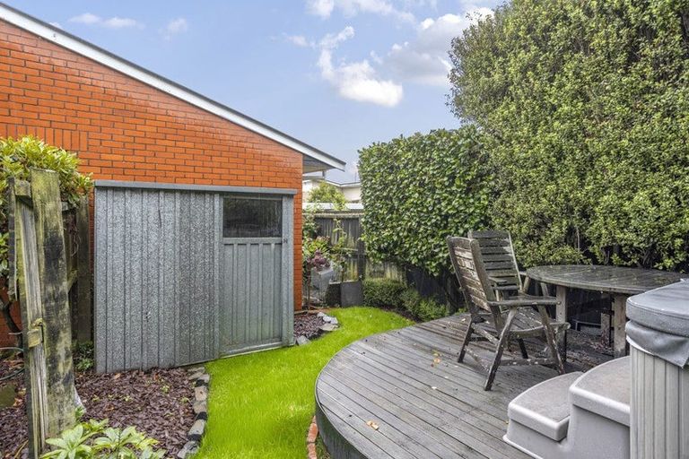 Photo of property in 1/5 Merrin Street, Avonhead, Christchurch, 8042