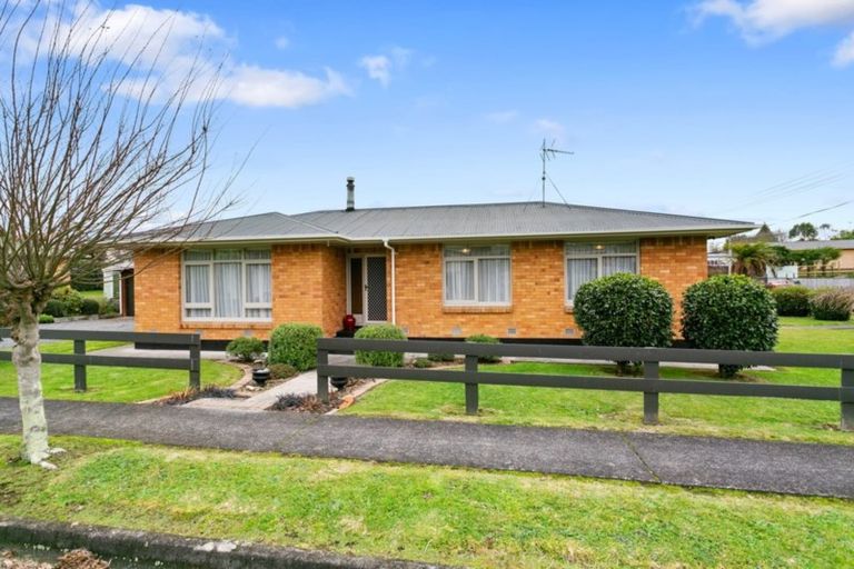 Photo of property in 16 Little Street, Tirau, 3410