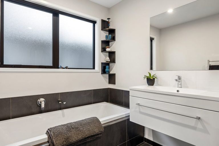 Photo of property in 37 Robert Duncan Road, Belfast, Christchurch, 8051