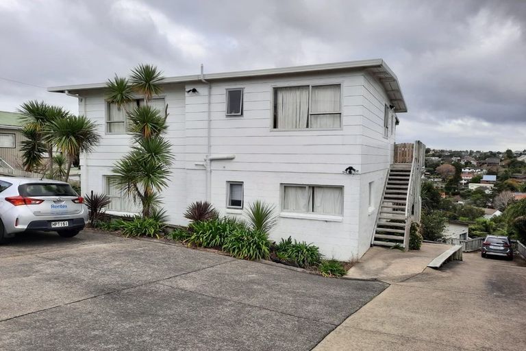 Photo of property in 105a Arran Road, Browns Bay, Auckland, 0630