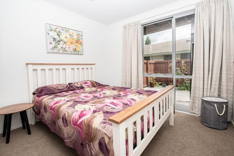 Photo of property in 1/6 Page Place, Hamilton East, Hamilton, 3216