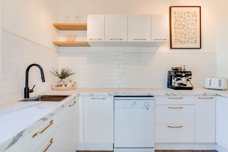 Photo of property in 91 Pacific Parade, Army Bay, Whangaparaoa, 0930