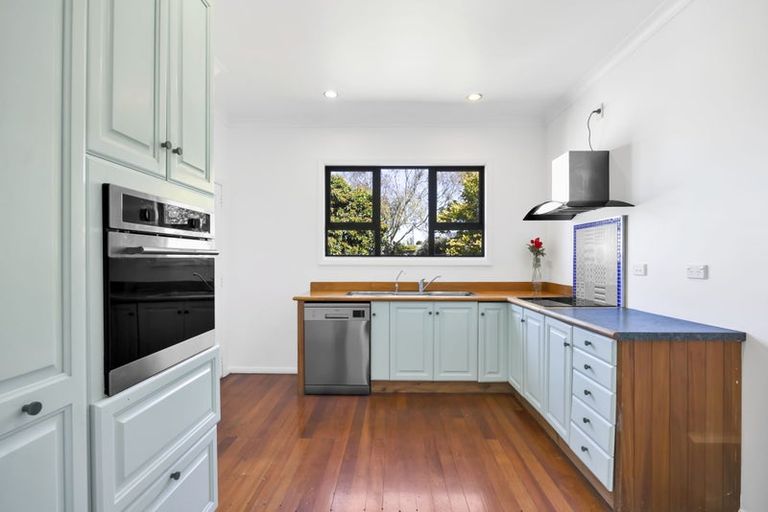 Photo of property in 11 Galt Street, Hawera, 4610