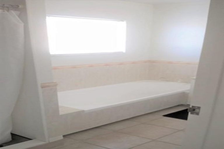 Photo of property in 12a Darraghs Road, Brookfield, Tauranga, 3110