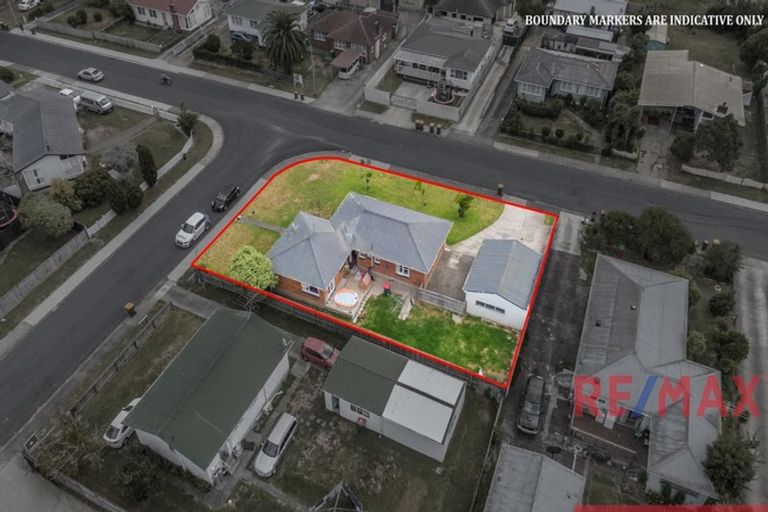 Photo of property in 2 Belgrave Place, Papakura, 2110