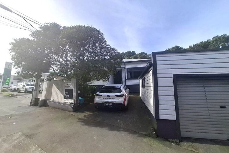 Photo of property in 221 Ohiro Road, Brooklyn, Wellington, 6021