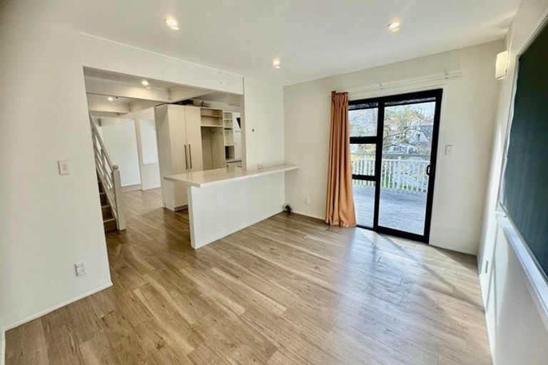 Photo of property in 1/12 Masefield Street, Cockle Bay, Auckland, 2014