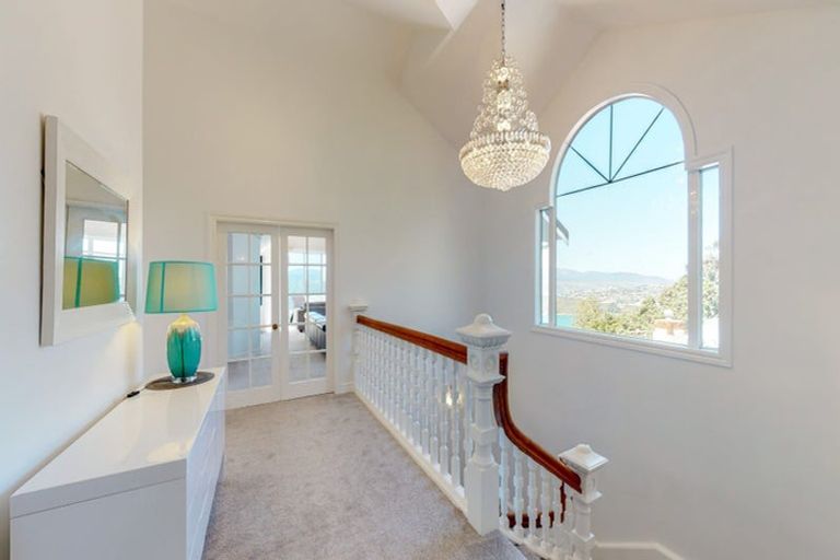 Photo of property in 4 Robieson Street, Roseneath, Wellington, 6011