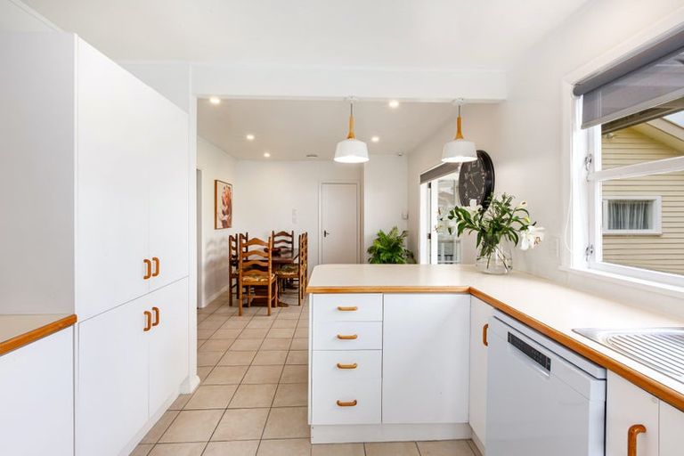 Photo of property in 11 Avalon Crescent, Avalon, Lower Hutt, 5011