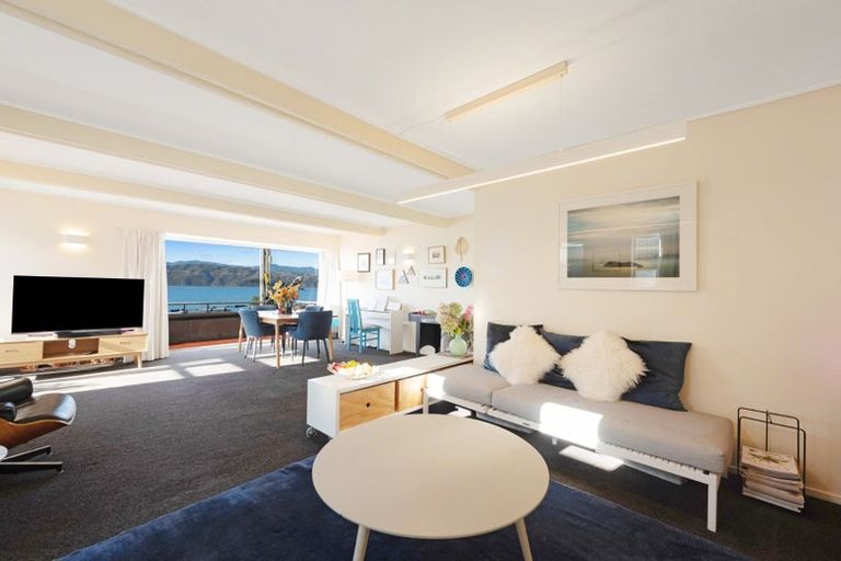 Photo of property in 165 Marine Parade, Seatoun, Wellington, 6022