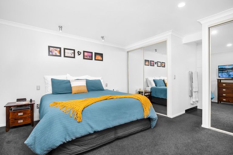 Photo of property in 32 Les Fisher Place, Pukekohe, 2120