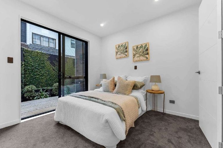 Photo of property in 2/3 Campbell Road, Takapuna, Auckland, 0622