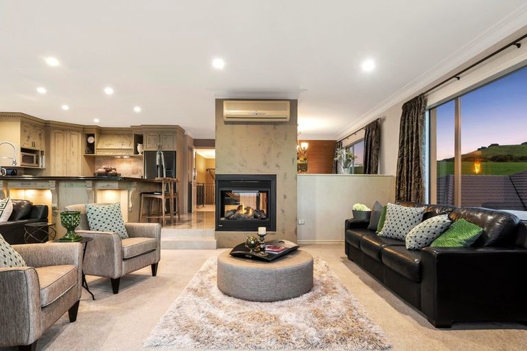 Photo of property in 16 Riddington Rise, Ohauiti, Tauranga, 3112