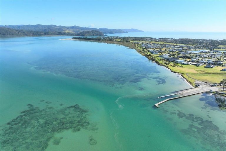 Photo of property in 12 Taniwha Place, Matarangi, 3592
