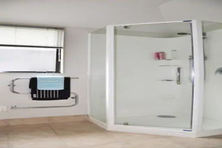 Photo of property in 12 Kalmore Place, Flat Bush, Auckland, 2016