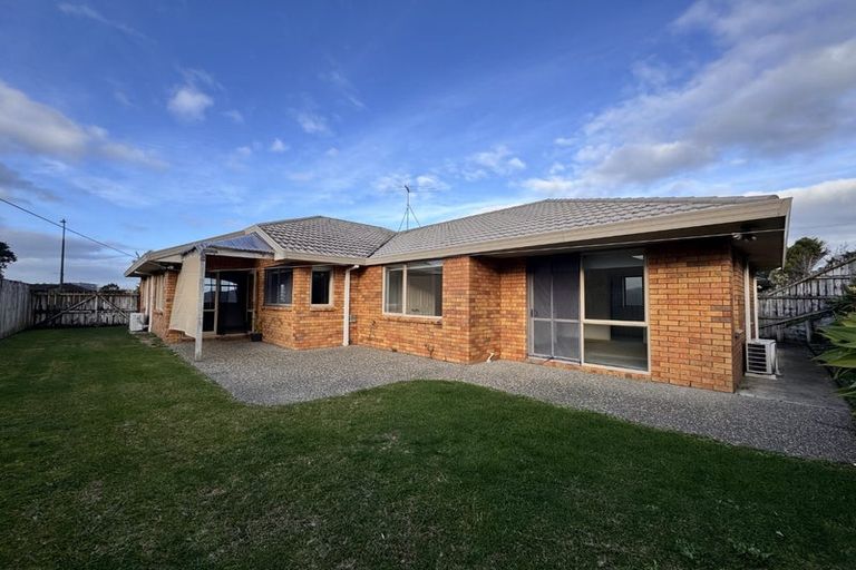 Photo of property in 19 Norm Pellow Drive, Manurewa, Auckland, 2105