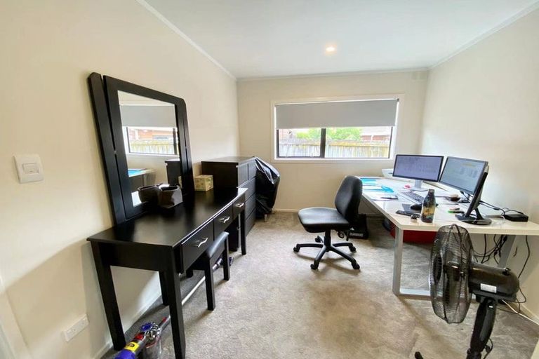 Photo of property in 2/43 Elliot Street, Howick, Auckland, 2014