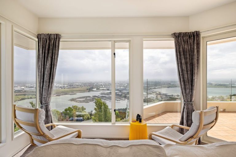 Photo of property in 126 Cannon Hill Crescent, Mount Pleasant, Christchurch, 8081