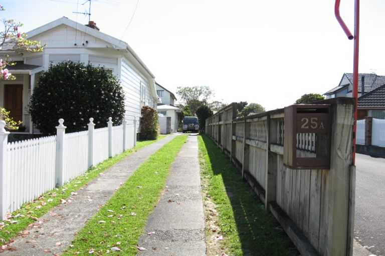 Photo of property in 25a Rossiter Avenue, Waterloo, Lower Hutt, 5011