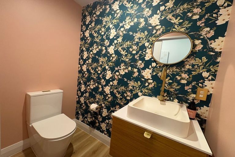 Photo of property in 161 Weston Road, St Albans, Christchurch, 8052