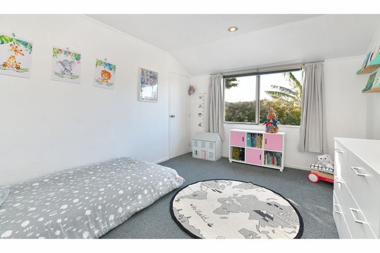 Photo of property in 1/926 Whangaparaoa Road, Manly, Whangaparaoa, 0930