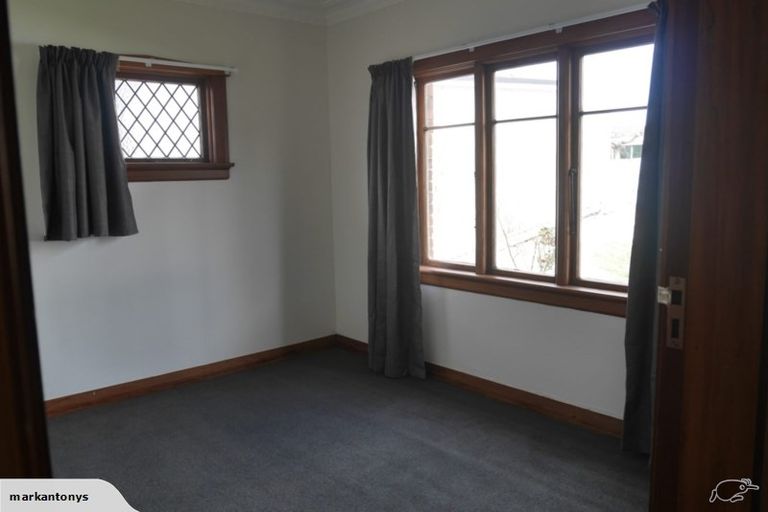 Photo of property in 20 Mornington Road, Balaclava, Dunedin, 9011