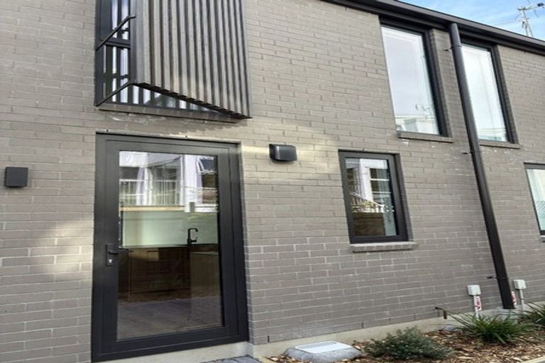 Photo of property in 5/7 Grove Road, Addington, Christchurch, 8024