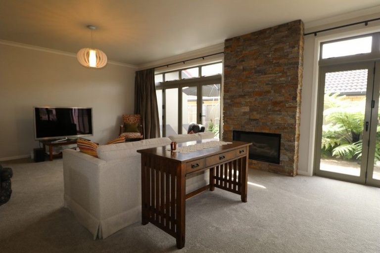 Photo of property in 1 Tarn Close, Pyes Pa, Tauranga, 3112