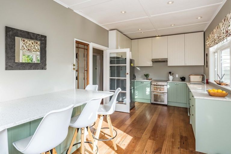 Photo of property in 68 Standen Street, Karori, Wellington, 6012