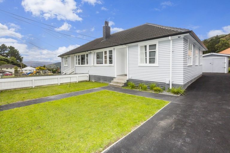 Photo of property in 68 Judd Crescent, Naenae, Lower Hutt, 5011