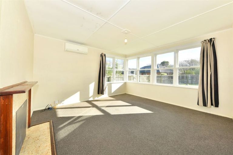 Photo of property in 9 Attlee Crescent, Bryndwr, Christchurch, 8053