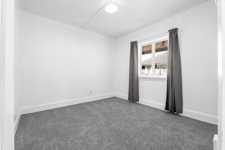 Photo of property in 53a Paul Crescent, Fairfield, Hamilton, 3214