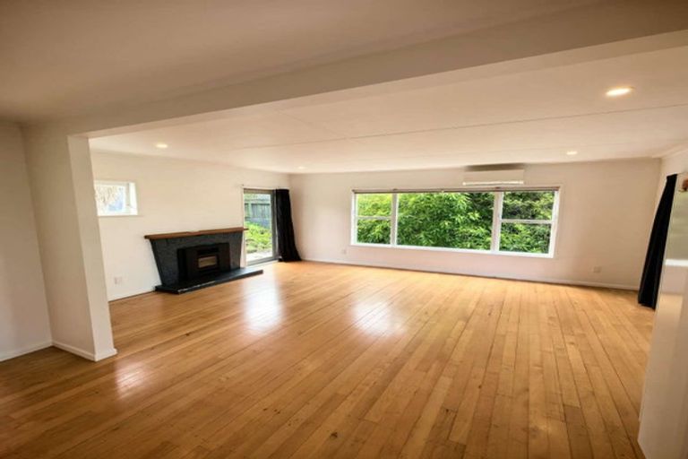 Photo of property in 43c Verbena Road, Birkdale, Auckland, 0626