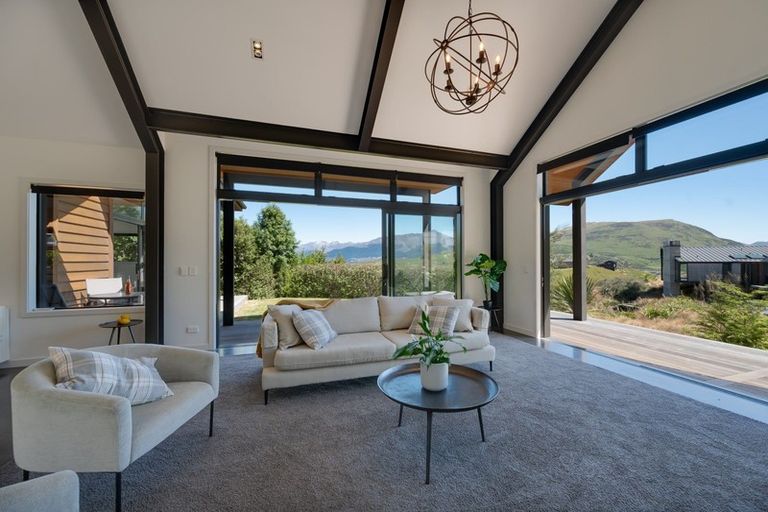 Photo of property in 5 Mckellar Drive, Jacks Point, Queenstown, 9371