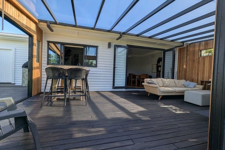 Photo of property in 80a Lyall Parade, Lyall Bay, Wellington, 6022